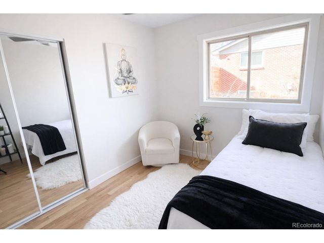 865 Brentwood St, Lakewood, CO 80214