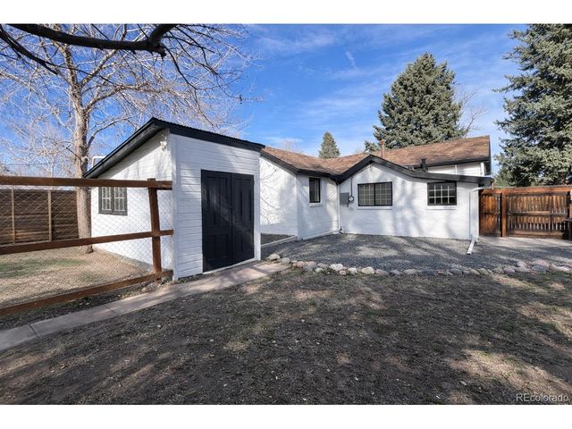 865 Brentwood St, Lakewood, CO 80214