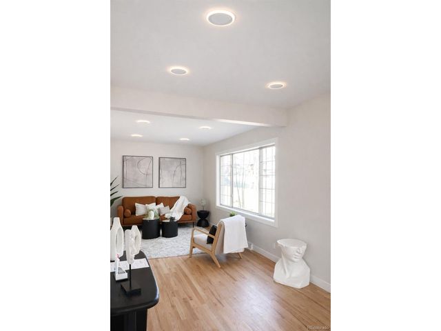 865 Brentwood St, Lakewood, CO 80214