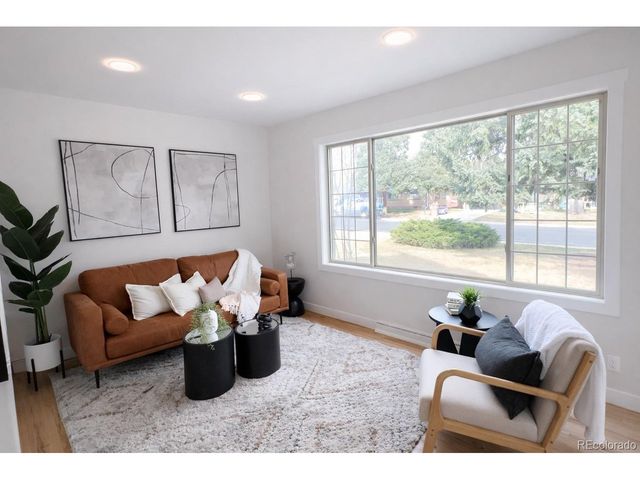 865 Brentwood St, Lakewood, CO 80214