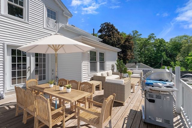 48 Hudson St, Attleboro, MA 02703