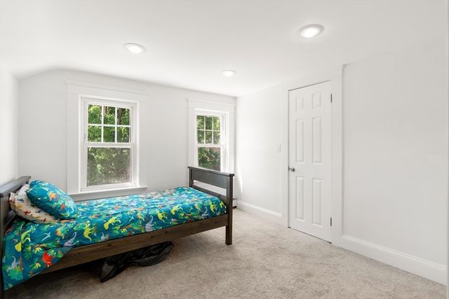 48 Hudson St, Attleboro, MA 02703