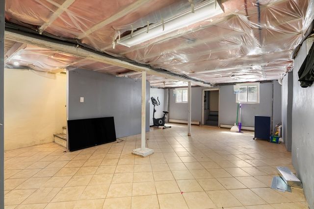 48 Hudson St, Attleboro, MA 02703