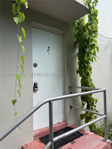 825 Alton Rd 2, Miami Beach, FL 33139