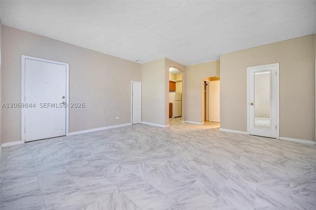 825 Alton Rd 2, Miami Beach, FL 33139