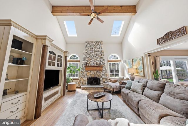 6 BRECKENRIDGE DR, Shamong, NJ 08088