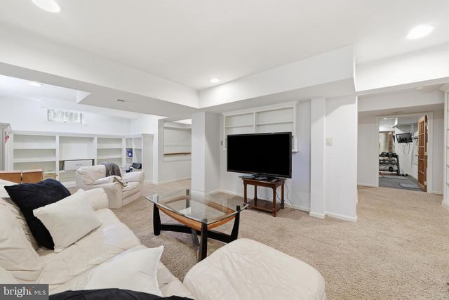 6 BRECKENRIDGE DR, Shamong, NJ 08088