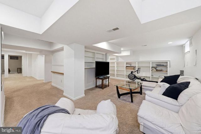 6 BRECKENRIDGE DR, Shamong, NJ 08088