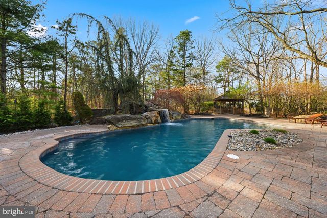 6 BRECKENRIDGE DR, Shamong, NJ 08088