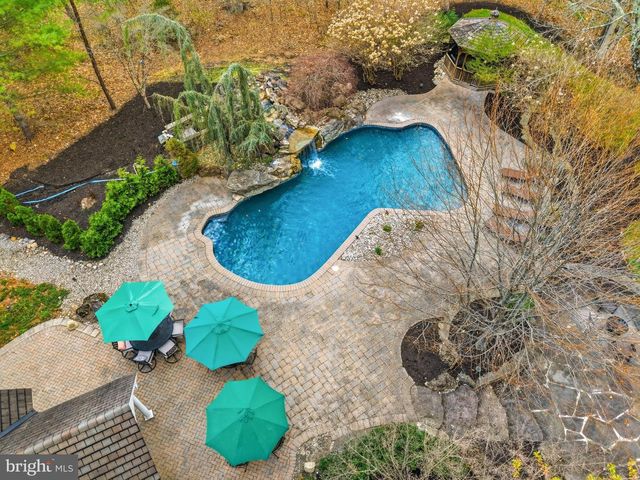 6 BRECKENRIDGE DR, Shamong, NJ 08088