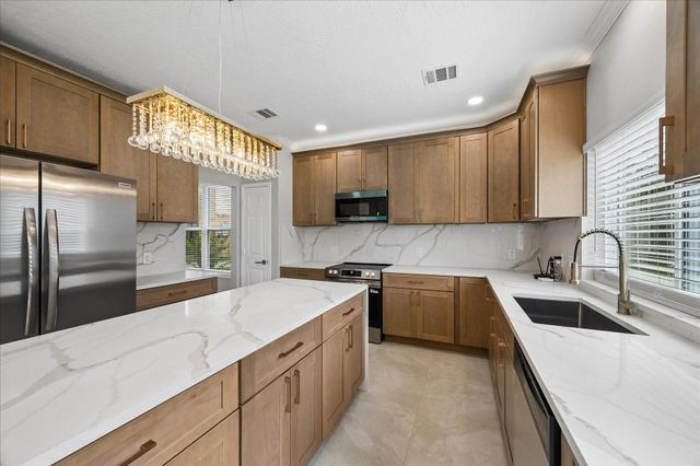 1306 Hunter Wood Drive, League City, TX 77573