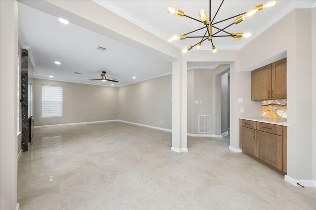 1306 Hunter Wood Drive, League City, TX 77573
