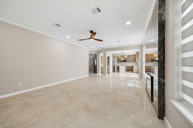 1306 Hunter Wood Drive, League City, TX 77573