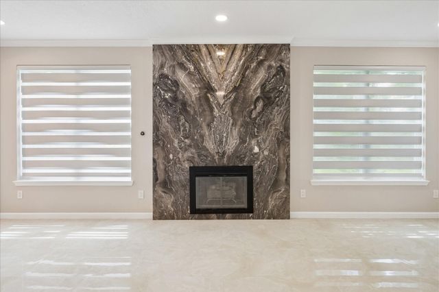 1306 Hunter Wood Drive, League City, TX 77573