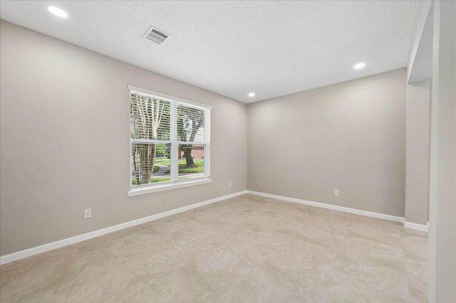 1306 Hunter Wood Drive, League City, TX 77573