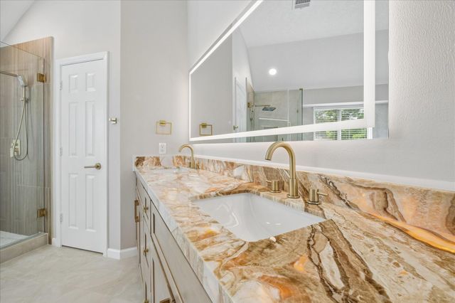 1306 Hunter Wood Drive, League City, TX 77573