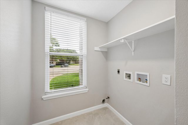 1306 Hunter Wood Drive, League City, TX 77573