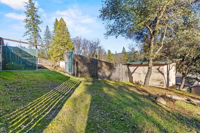 10761 Texas Hill Rd, Dobbins, CA 95935