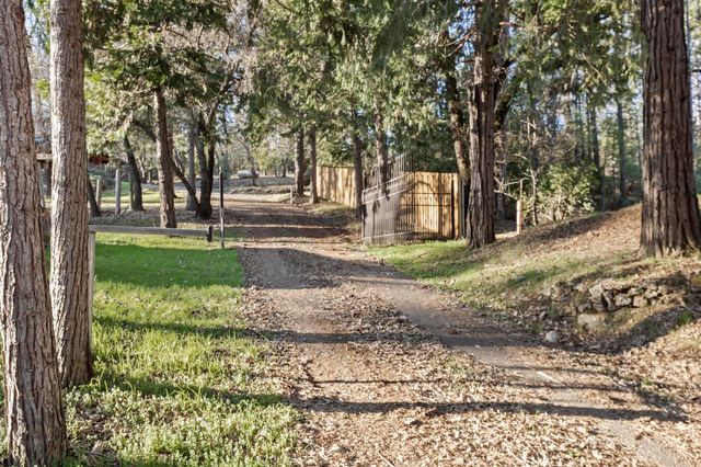 10761 Texas Hill Rd, Dobbins, CA 95935