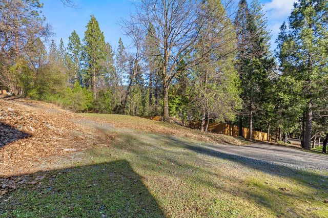 10761 Texas Hill Rd, Dobbins, CA 95935