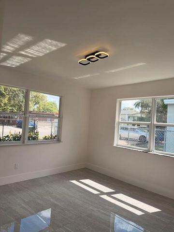 809 NW 12th Ave, Fort Lauderdale, FL 33311