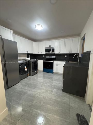 809 NW 12th Ave, Fort Lauderdale, FL 33311