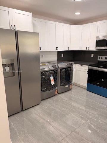 809 NW 12th Ave, Fort Lauderdale, FL 33311