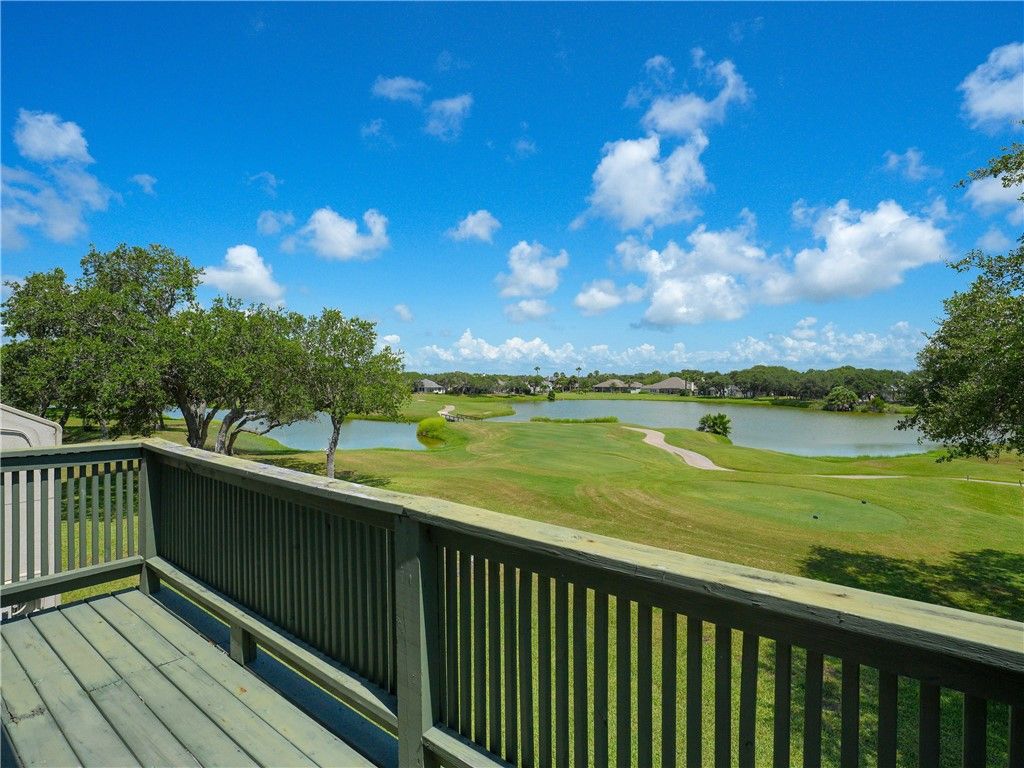 302 Saint Andrews St F202, Rockport, TX 78382 — exterior
