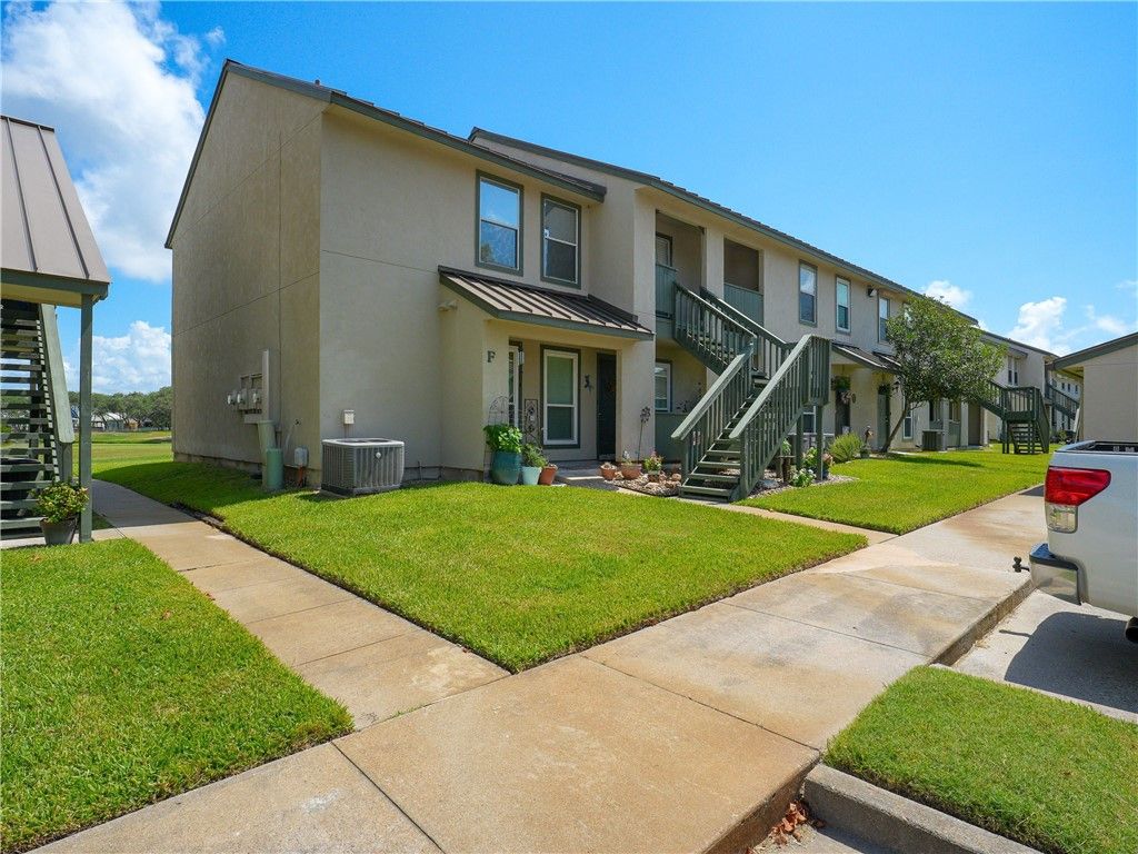 302 Saint Andrews St F202, Rockport, TX 78382 — photo 4