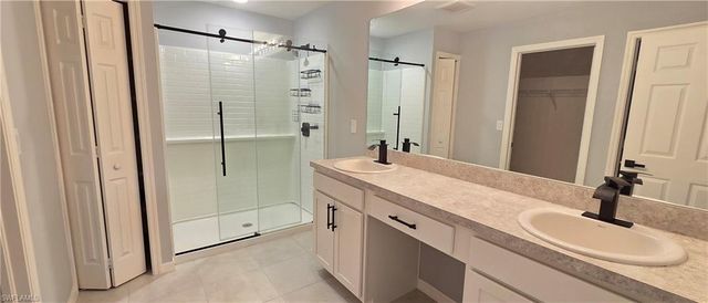 1532 NE 35th TER, Cape Coral, FL 33909