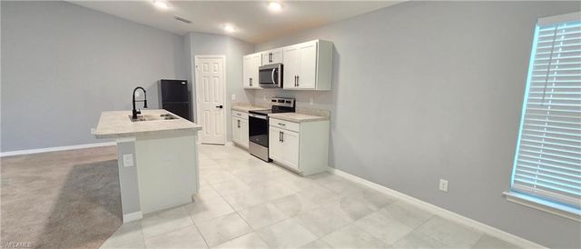 1532 NE 35th TER, Cape Coral, FL 33909