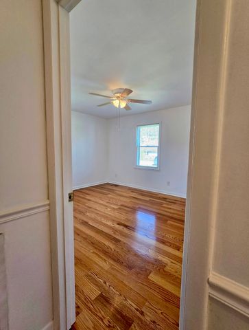 1205 Beverly Dr, Pulaski, TN 38478