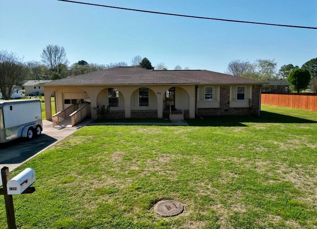 1205 Beverly Dr, Pulaski, TN 38478