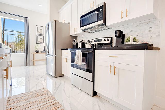 5908 Saint Augustine Street Street F, Houston, TX 77021