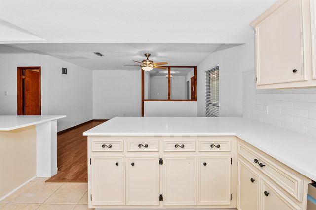 319 Matthew CV, Bastrop, TX 78602
