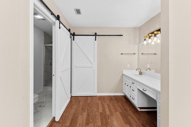 319 Matthew CV, Bastrop, TX 78602