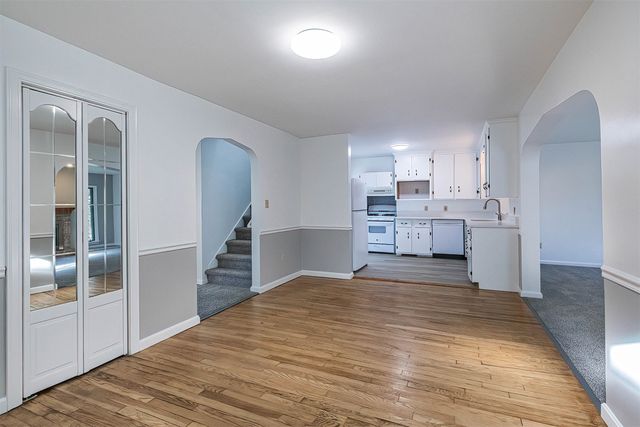 3708 IROQUOIS Avenue, Lawrence Park, PA 16511