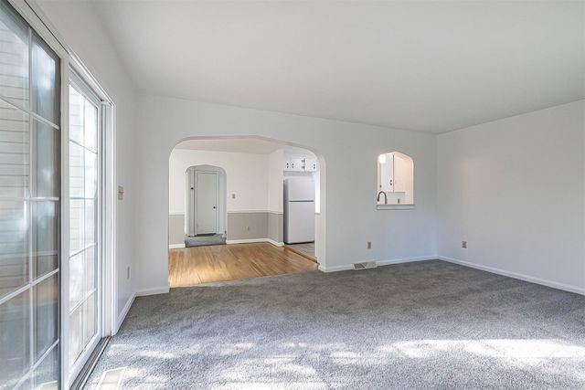 3708 IROQUOIS Avenue, Lawrence Park, PA 16511