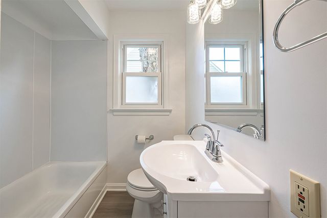 3708 IROQUOIS Avenue, Lawrence Park, PA 16511