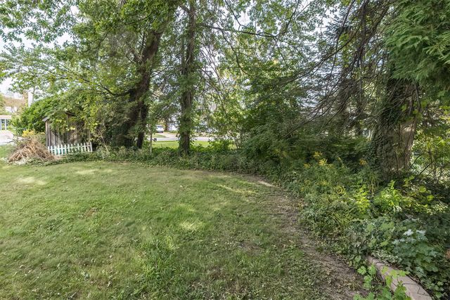 3708 IROQUOIS Avenue, Lawrence Park, PA 16511