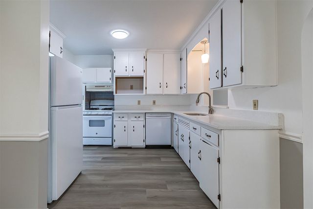 3708 IROQUOIS Avenue, Lawrence Park, PA 16511