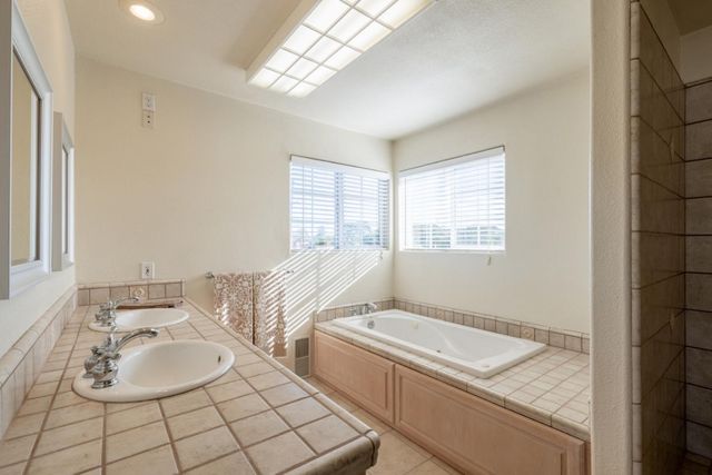 140 John Street, Monterey, CA 93940