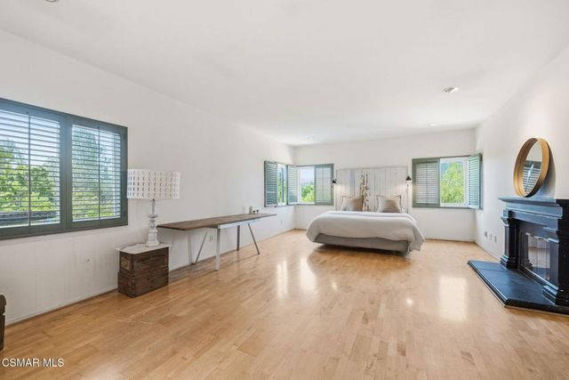 5536 Easterly Road, Agoura Hills, CA 91301
