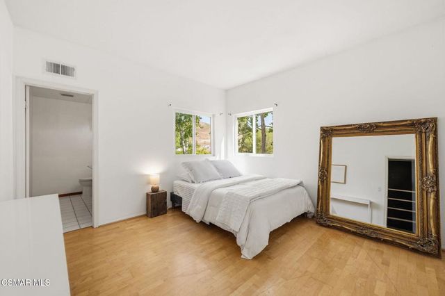 5536 Easterly Road, Agoura Hills, CA 91301