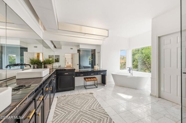 5536 Easterly Road, Agoura Hills, CA 91301