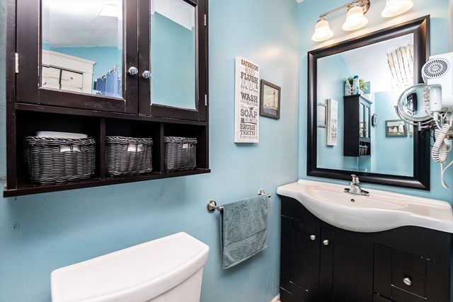 12 Brook St, Taunton, MA 02780