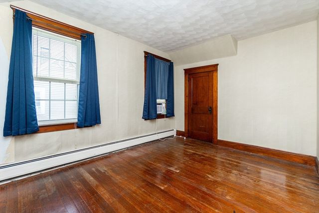 12 Brook St, Taunton, MA 02780