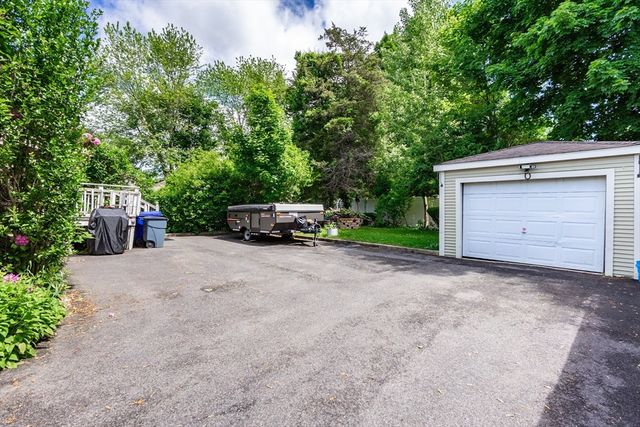 12 Brook St, Taunton, MA 02780