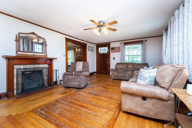 12 Brook St, Taunton, MA 02780