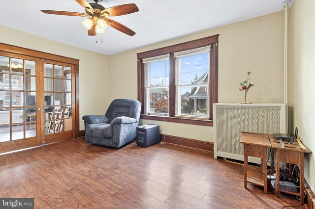 37 W SUNSET AVE, Ephrata, PA 17522